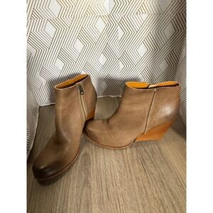 Kork-Ease Natalya Womens Brown Leather Wedge Ankle Boots Booties Size 7/38